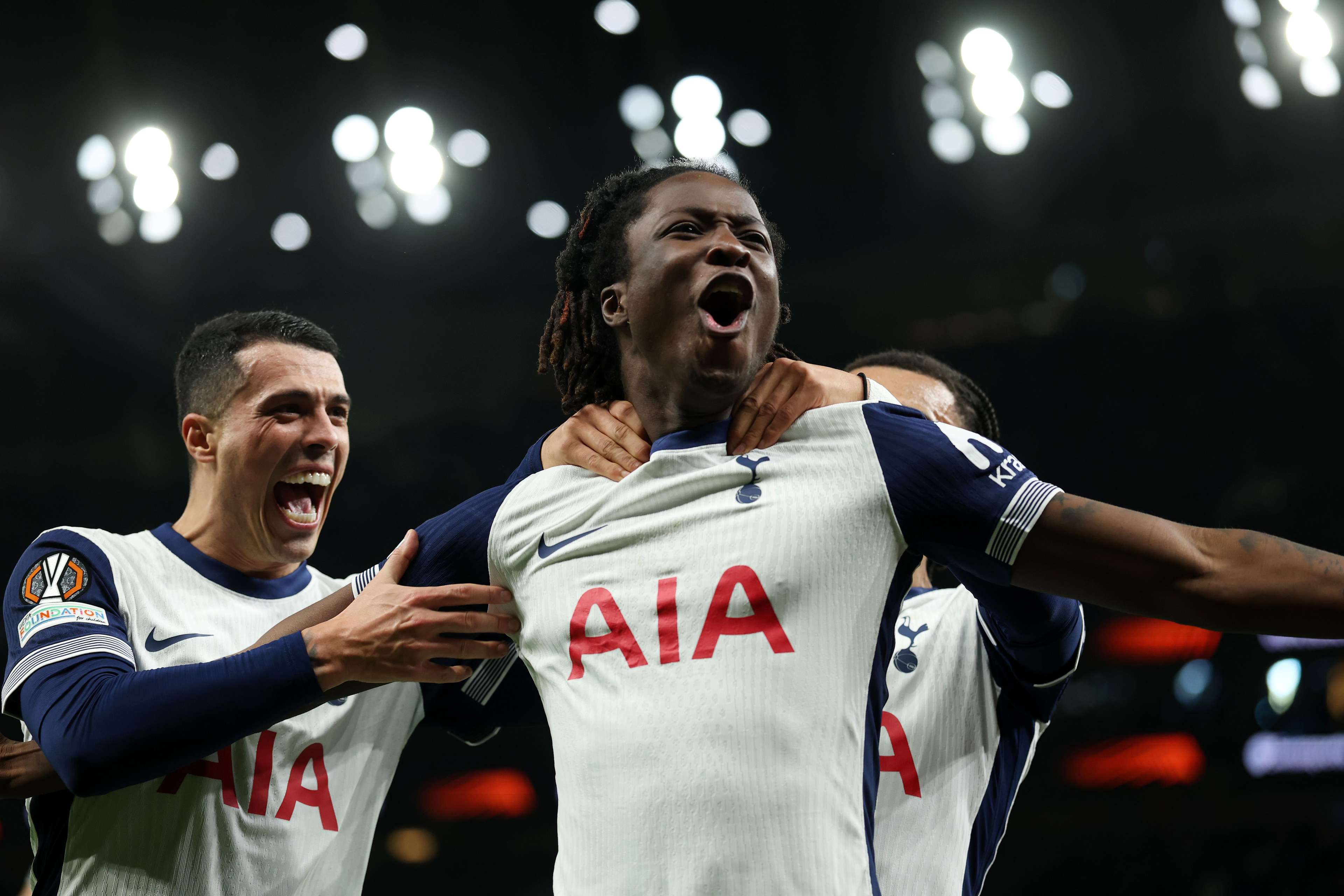 從引進頂尖 從引進頂尖